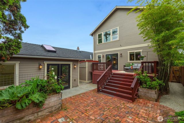 525 27th Avenue, Seattle, WA 98122