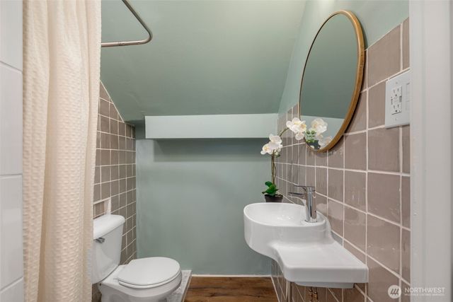 525 27th Avenue, Seattle, WA 98122