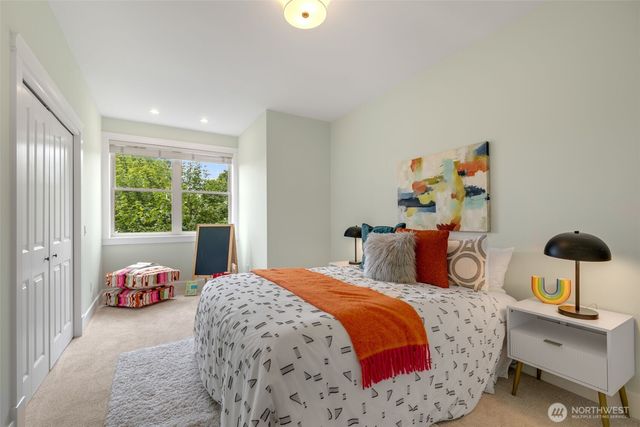 525 27th Avenue, Seattle, WA 98122