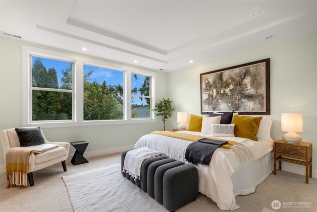 525 27th Avenue, Seattle, WA 98122