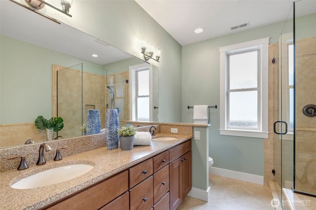 525 27th Avenue, Seattle, WA 98122