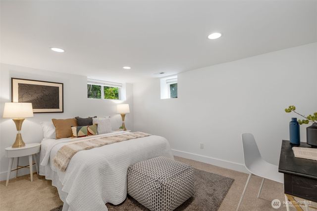 525 27th Avenue, Seattle, WA 98122