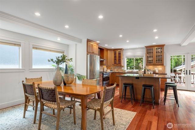 525 27th Avenue, Seattle, WA 98122