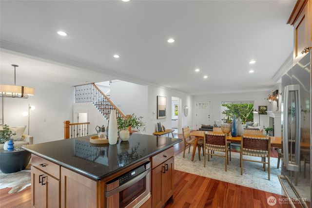 525 27th Avenue, Seattle, WA 98122