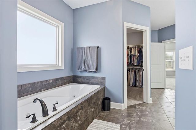 31151 W 165TH Terrace, Gardner, KS 66030