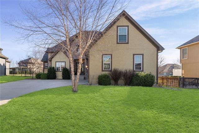 31151 W 165TH Terrace, Gardner, KS 66030