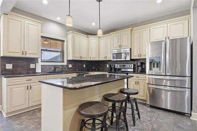 31151 W 165TH Terrace, Gardner, KS 66030