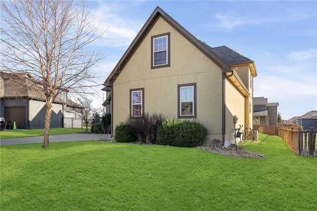 31151 W 165TH Terrace, Gardner, KS 66030