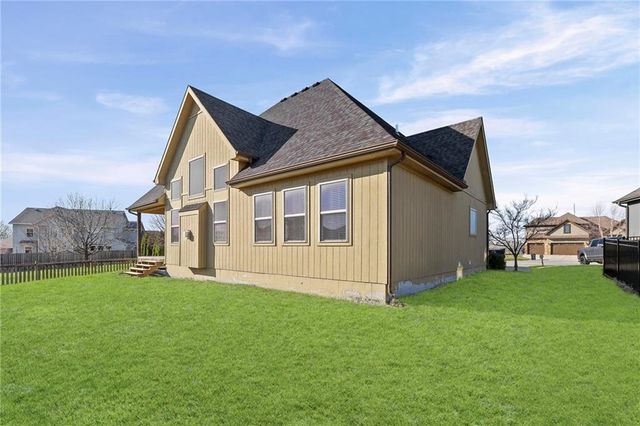 31151 W 165TH Terrace, Gardner, KS 66030