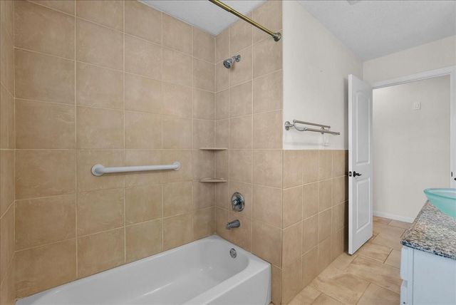 1506 Harbor View Circle, Galveston, TX 77550