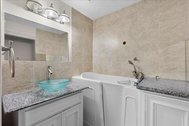 1506 Harbor View Circle, Galveston, TX 77550