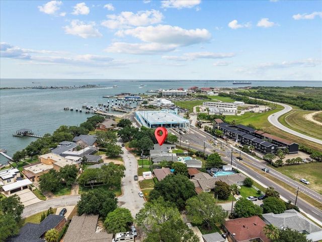 1506 Harbor View Circle, Galveston, TX 77550