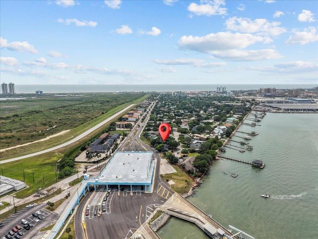 1506 Harbor View Circle, Galveston, TX 77550