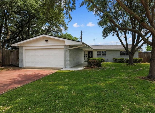1506 Harbor View Circle, Galveston, TX 77550