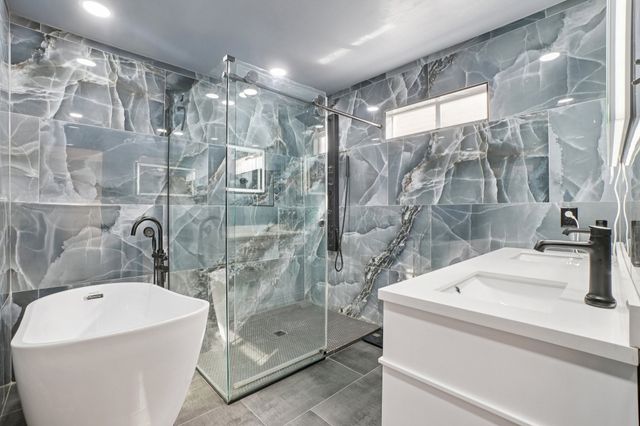 2304 Red Oak Drive, Little Elm, TX 75068
