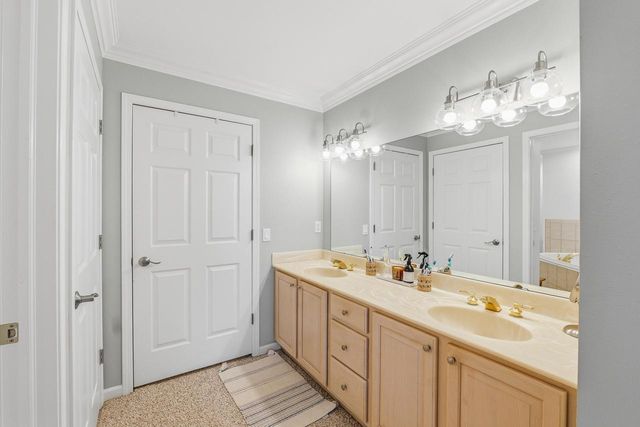 114 Point Elkhart DRIVE, Elkhart Lake, WI 53020