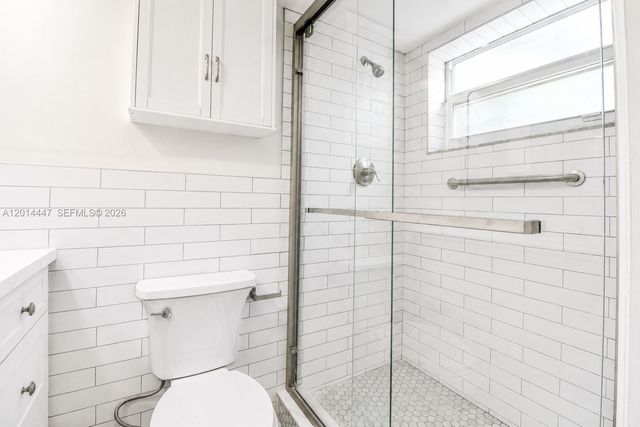 1900 NE 8th Ct 105, Fort Lauderdale, FL 33304