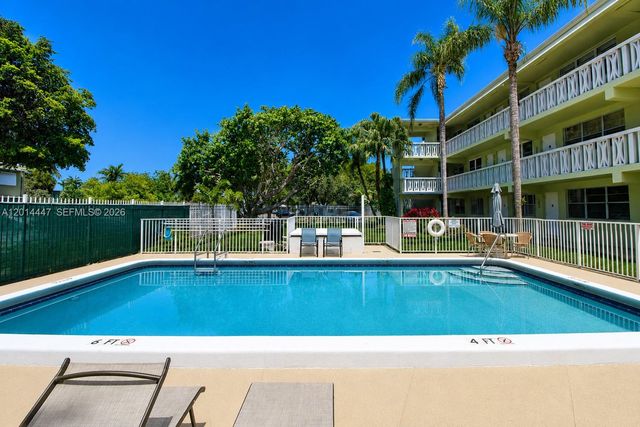 1900 NE 8th Ct 105, Fort Lauderdale, FL 33304