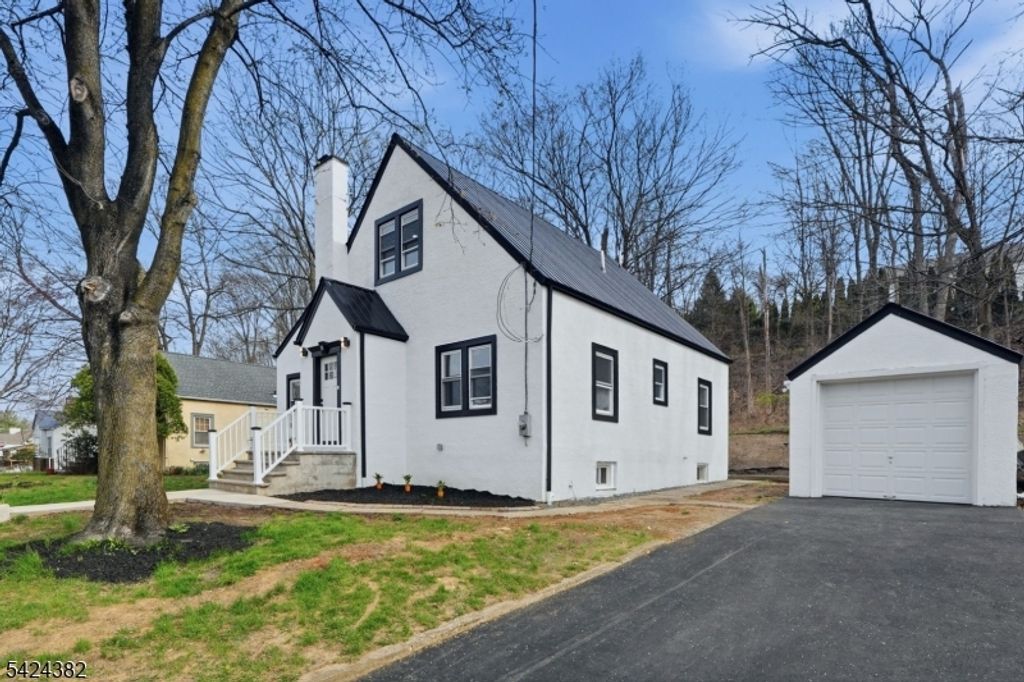31 Saint Moritz Pl, Wayne Twp., NJ 07470 — photo 2