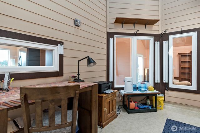 2345 W Beach Road, Oak Harbor, WA 98277