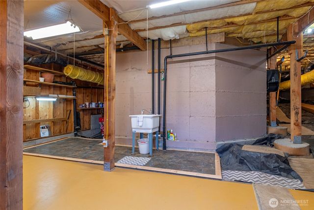 2345 W Beach Road, Oak Harbor, WA 98277