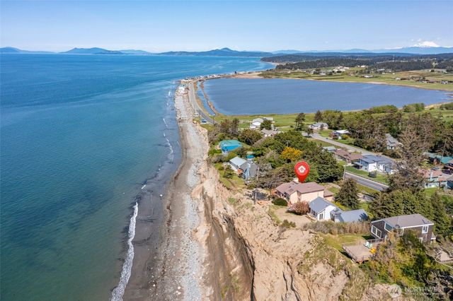 2345 W Beach Road, Oak Harbor, WA 98277