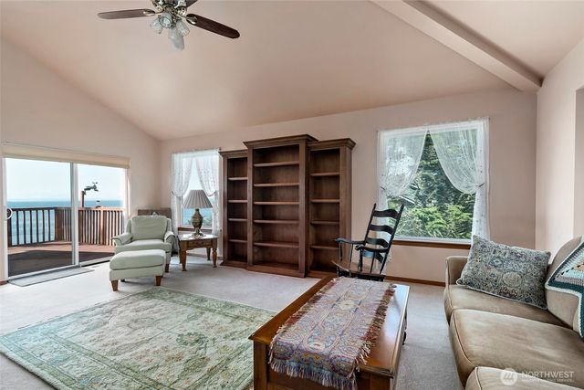 2345 W Beach Road, Oak Harbor, WA 98277