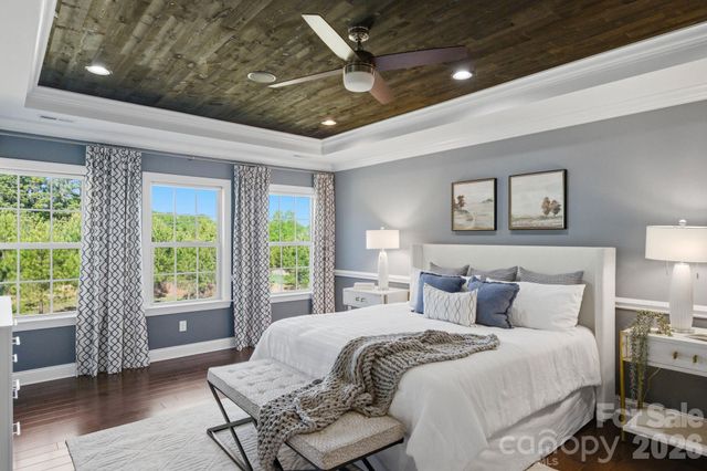 1020 Liggets Drive, Matthews, NC 28104