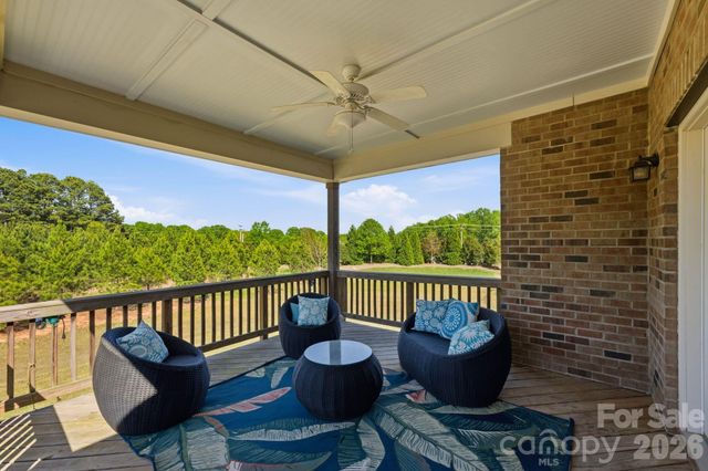 1020 Liggets Drive, Matthews, NC 28104