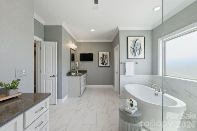 1020 Liggets Drive, Matthews, NC 28104