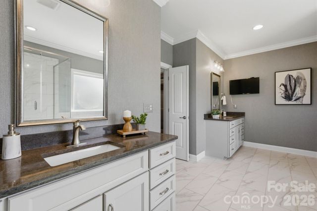 1020 Liggets Drive, Matthews, NC 28104