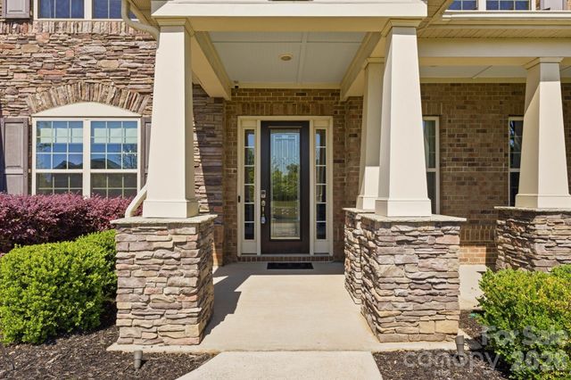 1020 Liggets Drive, Matthews, NC 28104