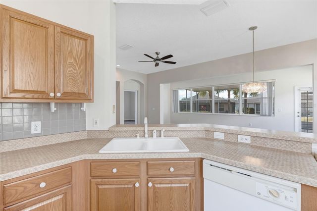 1149 EMERALD DUNES DRIVE, Sun City Center, FL 33573