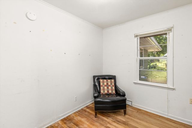 912 19th Street, West Des Moines, IA 50265