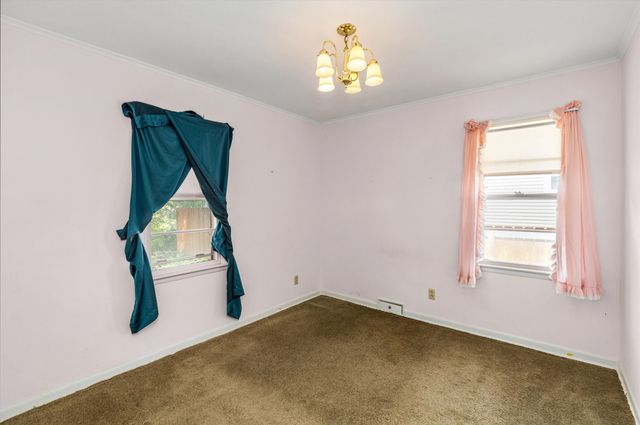912 19th Street, West Des Moines, IA 50265