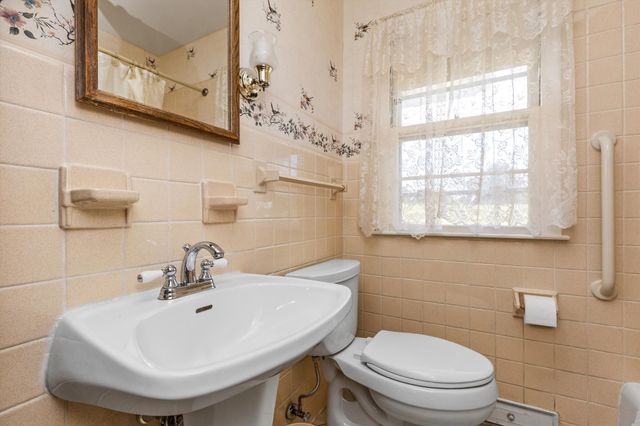912 19th Street, West Des Moines, IA 50265