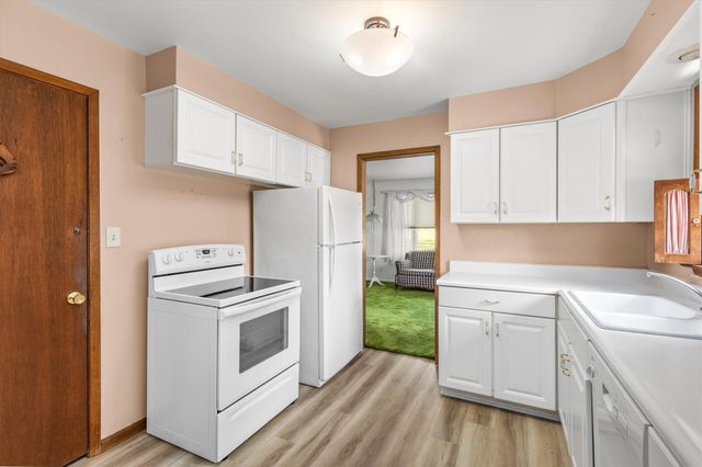 912 19th Street, West Des Moines, IA 50265