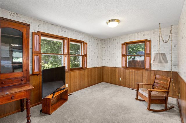 912 19th Street, West Des Moines, IA 50265