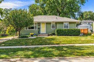 912 19th Street, West Des Moines, IA 50265