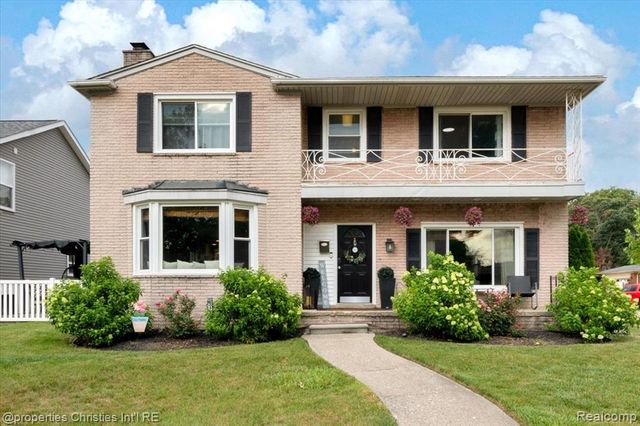 24600 Manistee Street, Oak Park, MI 48237