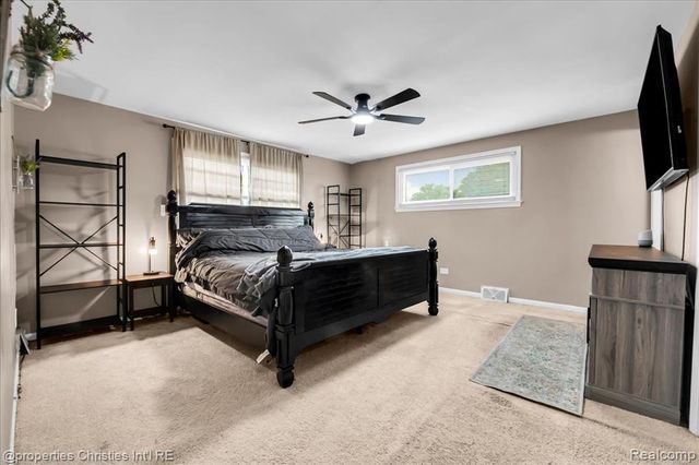24600 Manistee Street, Oak Park, MI 48237
