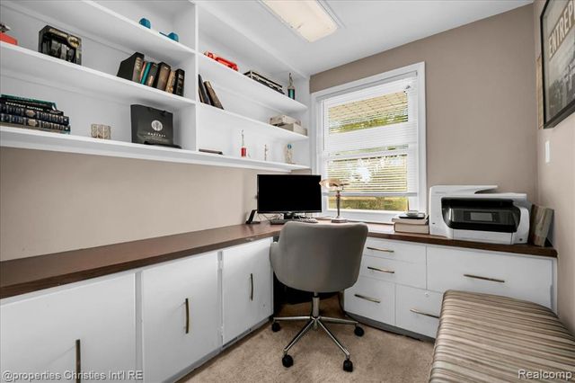 24600 Manistee Street, Oak Park, MI 48237