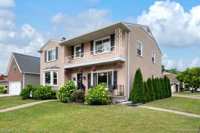 24600 Manistee Street, Oak Park, MI 48237