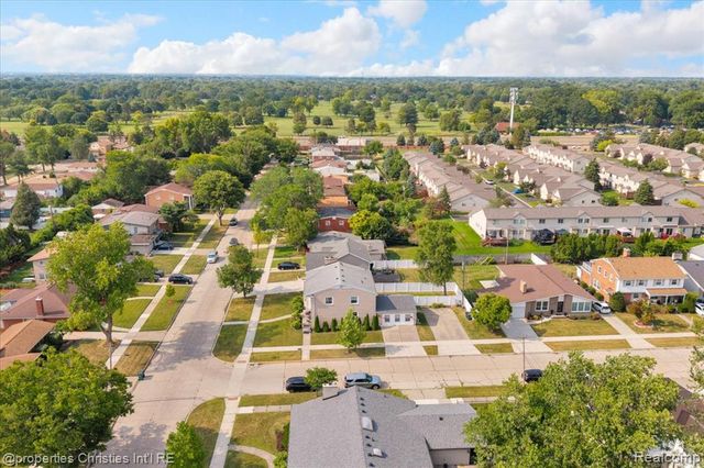 24600 Manistee Street, Oak Park, MI 48237