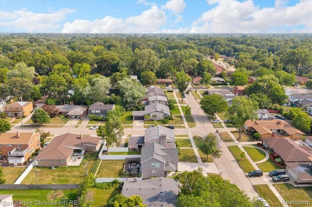 24600 Manistee Street, Oak Park, MI 48237