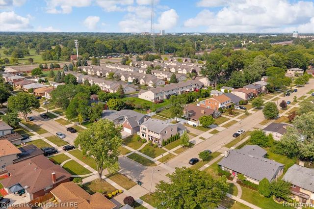 24600 Manistee Street, Oak Park, MI 48237