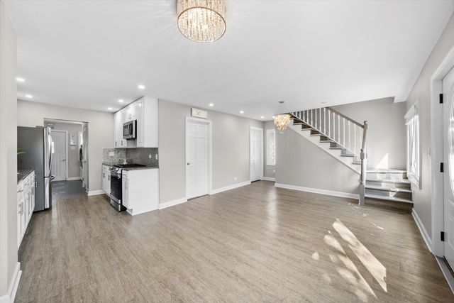 4926 S Lotus Avenue, Chicago, IL 60638