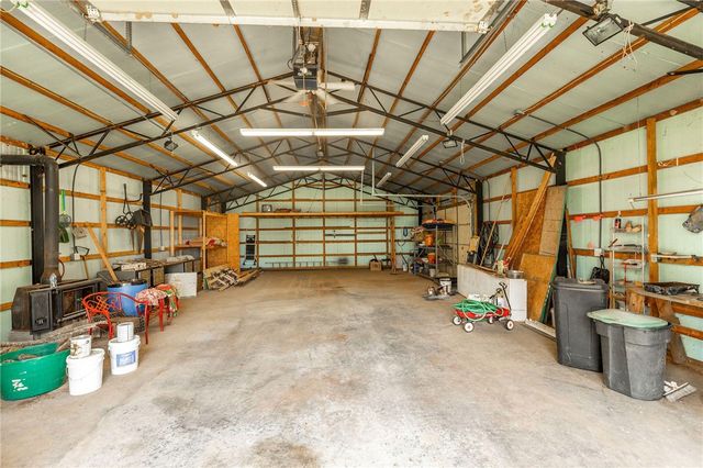 14889 HWY 311 Highway, Green Forest, AR 72638