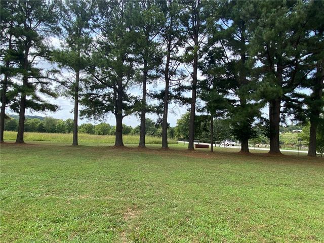 14889 HWY 311 Highway, Green Forest, AR 72638