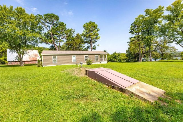 14889 HWY 311 Highway, Green Forest, AR 72638